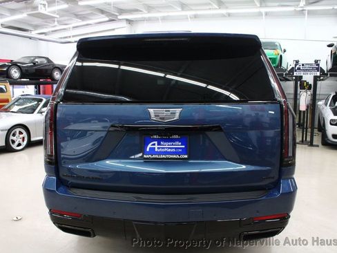 Used 2025 Cadillac Escalade ESV Sport Platinum w/ LPO, ONYX Package image 6