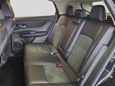 Used 2023 Nissan Ariya AWD image 15