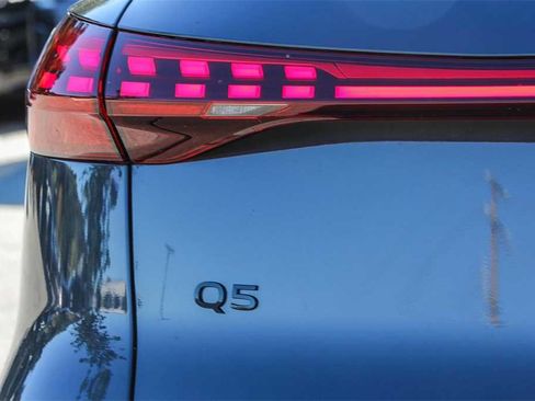 New 2025 Audi Q5 Premium Plus image 11