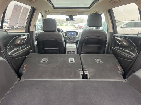 Used 2022 GMC Terrain Denali w/ Denali Premium Package image 46