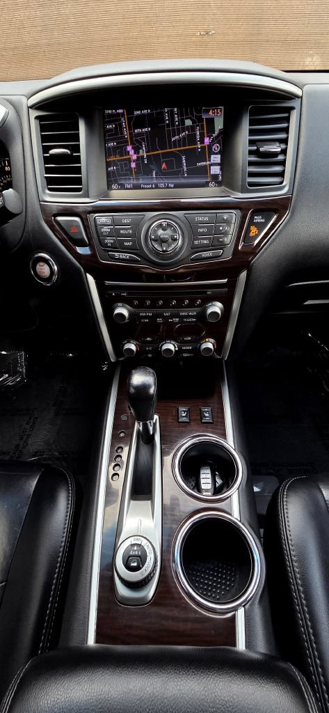 Used 2015 Nissan Pathfinder SL AWD/4WD image 14