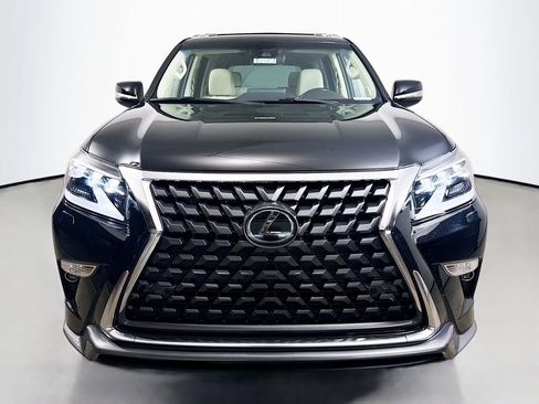 Used 2023 Lexus GX 460 Premium w/ Accessory Package AWD/4WD image 2