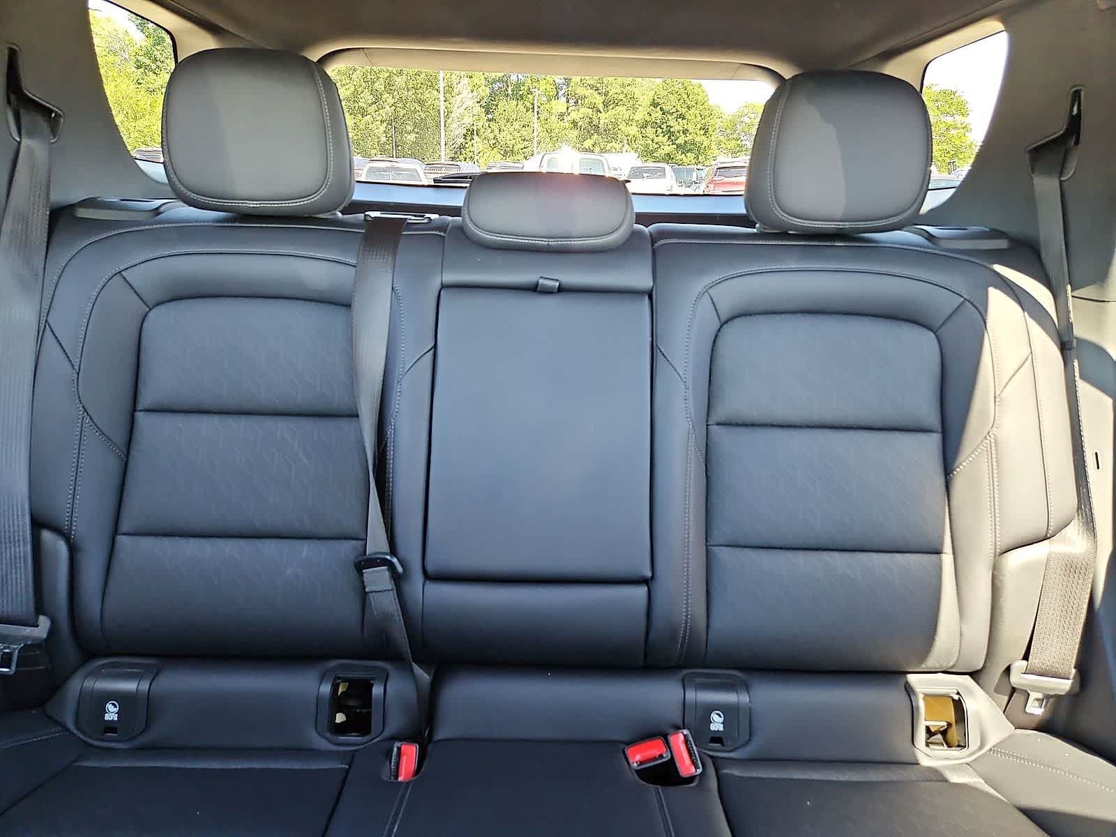 Used 2025 Chevrolet Equinox LT w/ Convenience Package II AWD/4WD image 14