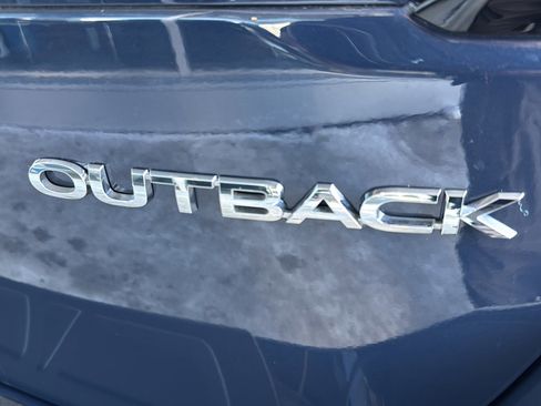 Used 2025 Subaru Outback Premium w/ Popular Package #1A image 43