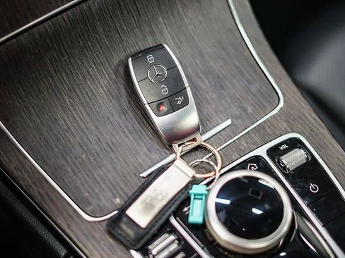 Used 2019 Mercedes-Benz C 300 Sedan image 21