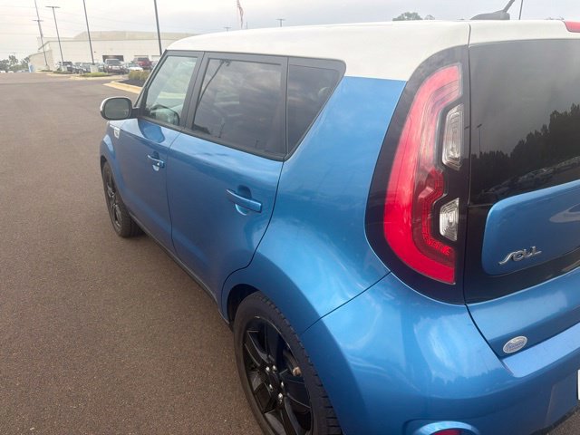 Used 2017 Kia Soul EV FWD image 9