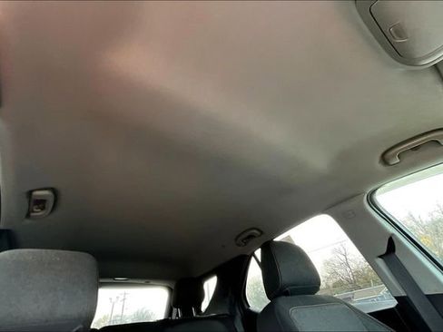 Used 2021 Chevrolet Equinox LT image 24