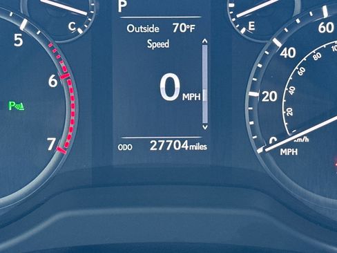 Used 2020 Lexus GX 460 Premium w/ Premium Package image 29