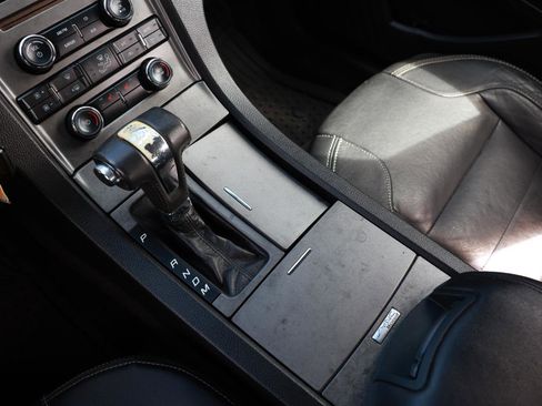 Used 2012 Ford Taurus SEL image 35