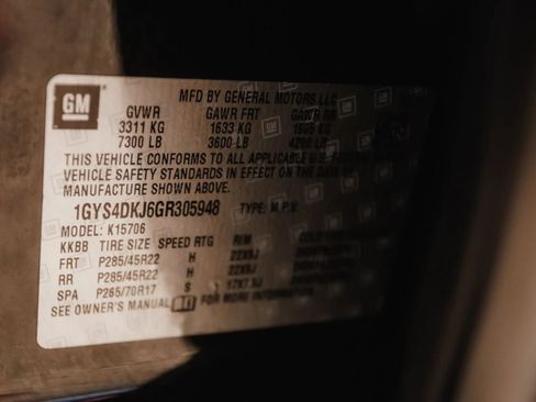 Used 2016 Cadillac Escalade Platinum image 41