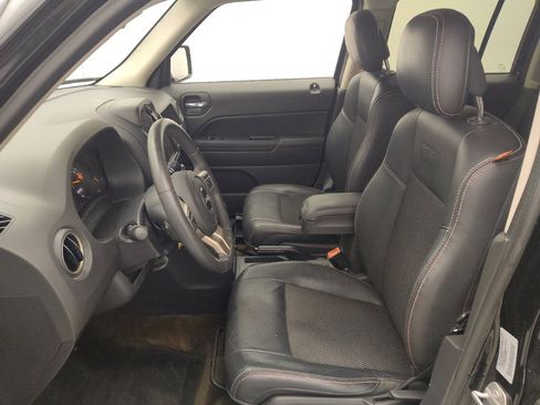 Used 2016 Jeep Patriot 75th Anniversary w/ Power Value Group FWD image 17