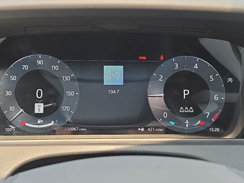 Certified 2026 Land Rover Range Rover Velar Dynamic SE AWD/4WD image 19