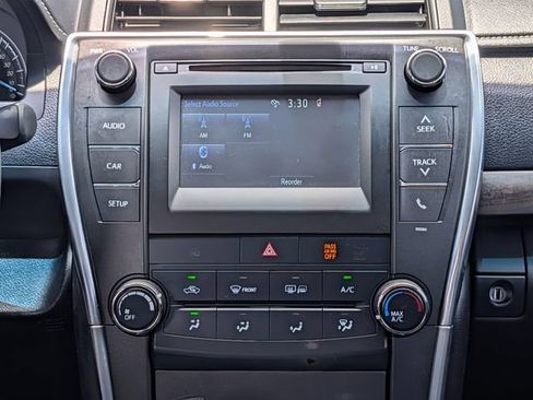 Used 2015 Toyota Camry LE FWD image 18