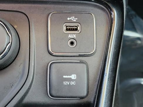 Used 2018 Jeep Compass Limited w/ Navigation Group image 29