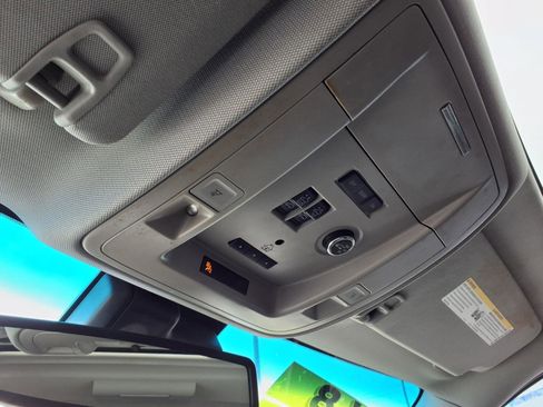 Used 2015 GMC Yukon Denali image 23