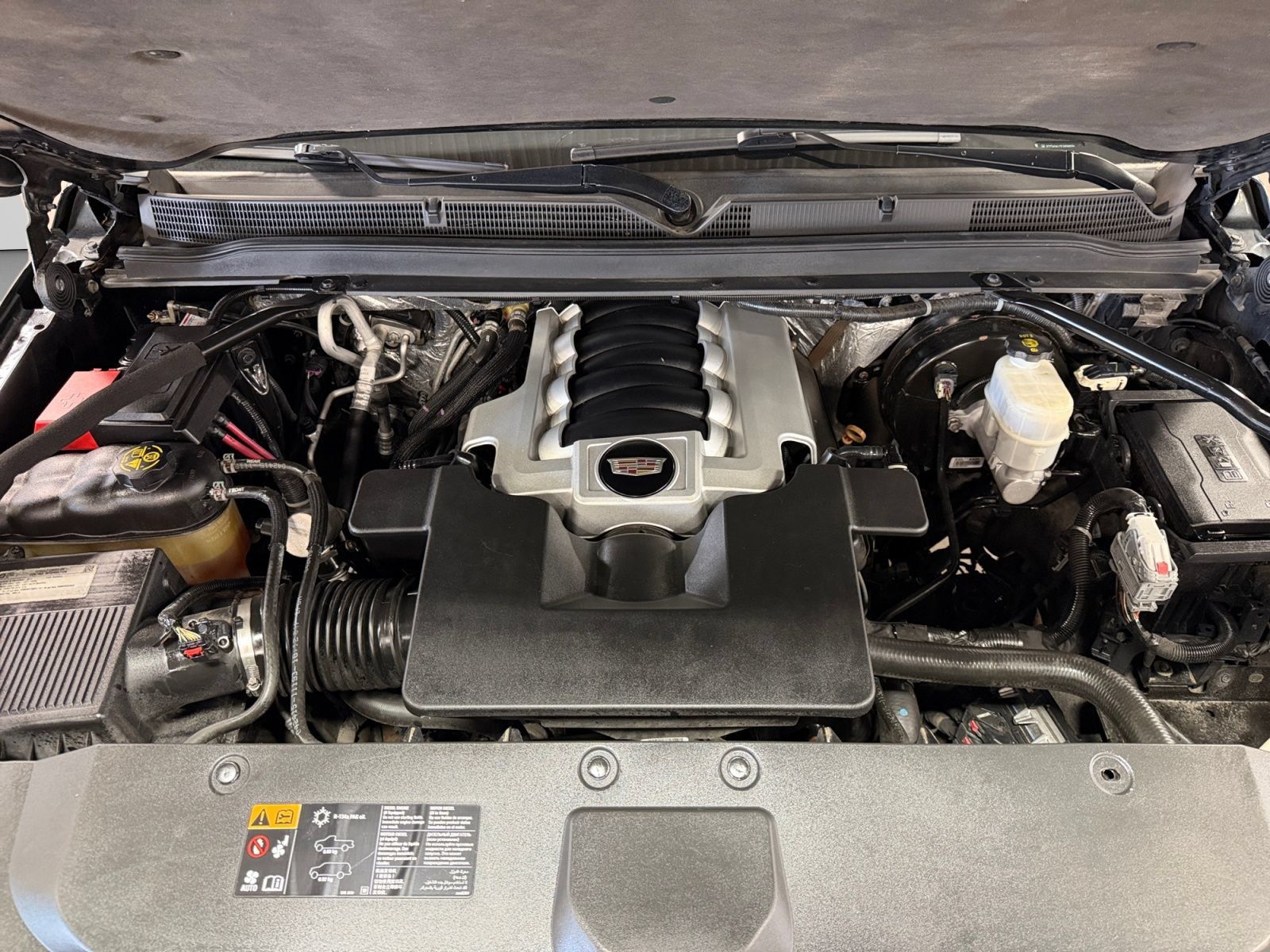 Used 2015 Cadillac Escalade Premium AWD/4WD image 27