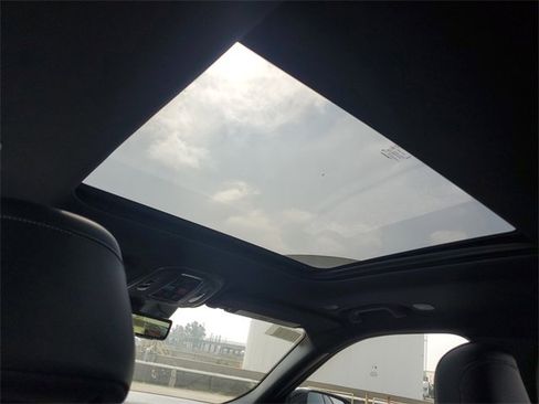 New 2025 Jeep Grand Cherokee L Limited w/ Luxury Tech Group II image 10