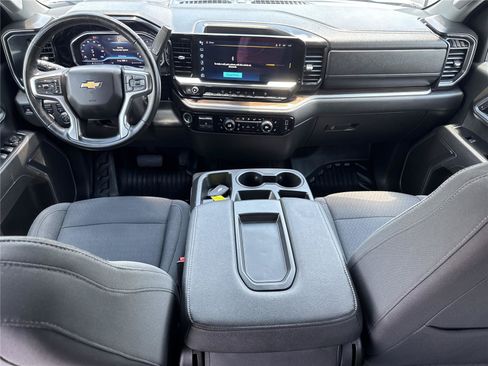 Used 2025 Chevrolet Silverado 2500 LT w/ Convenience Package AWD/4WD image 14