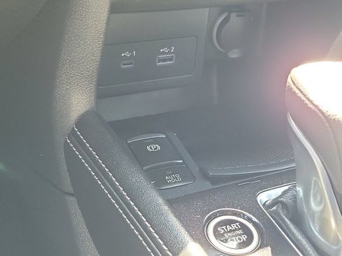 Used 2024 Nissan Kicks SR w/ SR Premium Package FWD image 26