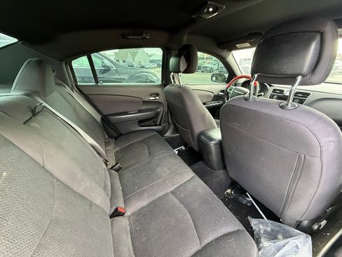 Used 2013 Chrysler 200 Touring FWD image 17