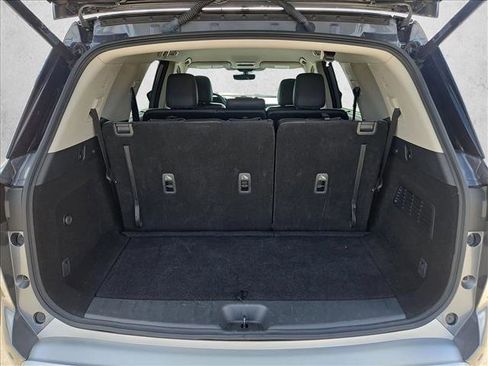 Used 2025 Nissan Pathfinder SL image 6