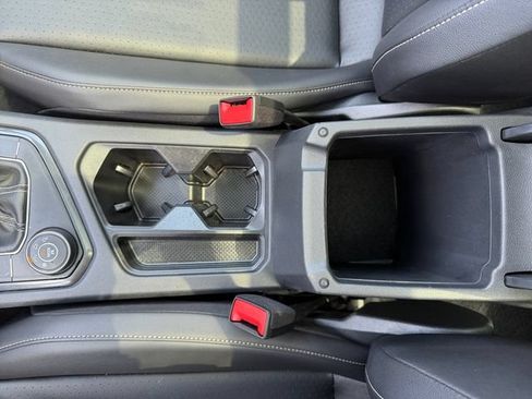 Used 2022 Volkswagen Tiguan SE w/ Panoramic Sunroof Package AWD/4WD image 27