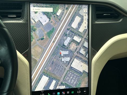 Used 2018 Tesla Model X 100D AWD/4WD image 18