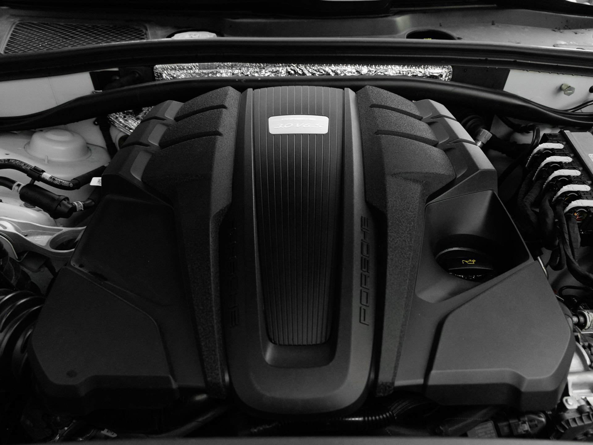 Certified 2021 Porsche Macan S AWD/4WD image 38