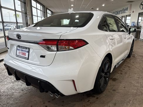 New 2026 Toyota Corolla SE image 2