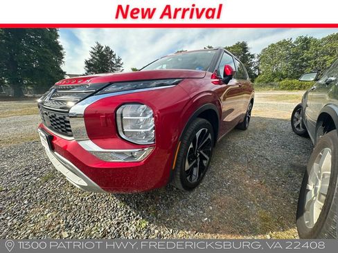 Used 2023 Mitsubishi Outlander SEL AWD/4WD image 1