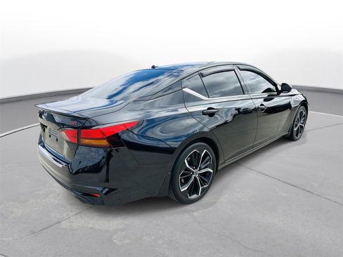 Used 2023 Nissan Altima 2.5 SR w/ SR Premium Package image 35