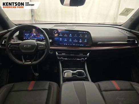 Used 2025 Chevrolet Traverse RS w/ LPO, Floor Liner Package image 7