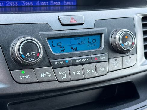 Used 2012 Honda Odyssey EX image 18