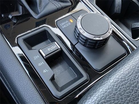 Used 2023 Toyota Tundra Limited image 27