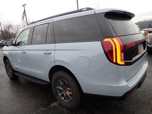 Used 2025 Ford Expedition Tremor image 5