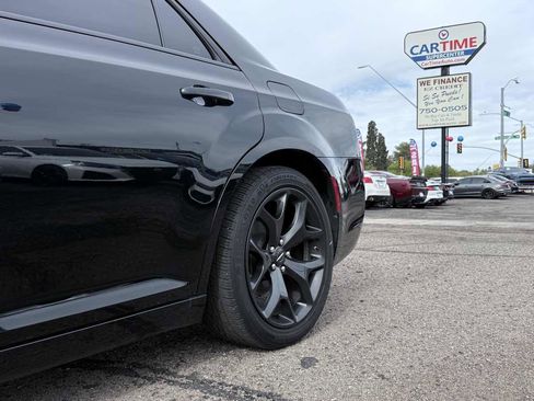 Used 2022 Chrysler 300 Touring w/ Sport Appearance Package image 23