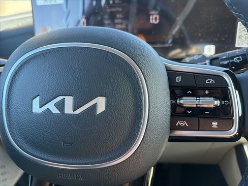 New 2026 Kia Carnival EX FWD image 22
