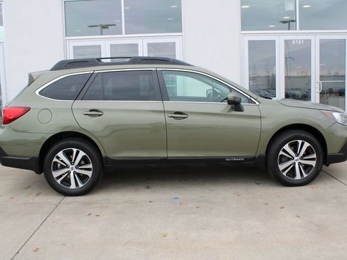 Used 2019 Subaru Outback 2.5i Limited w/ Popular Package #2 image 7