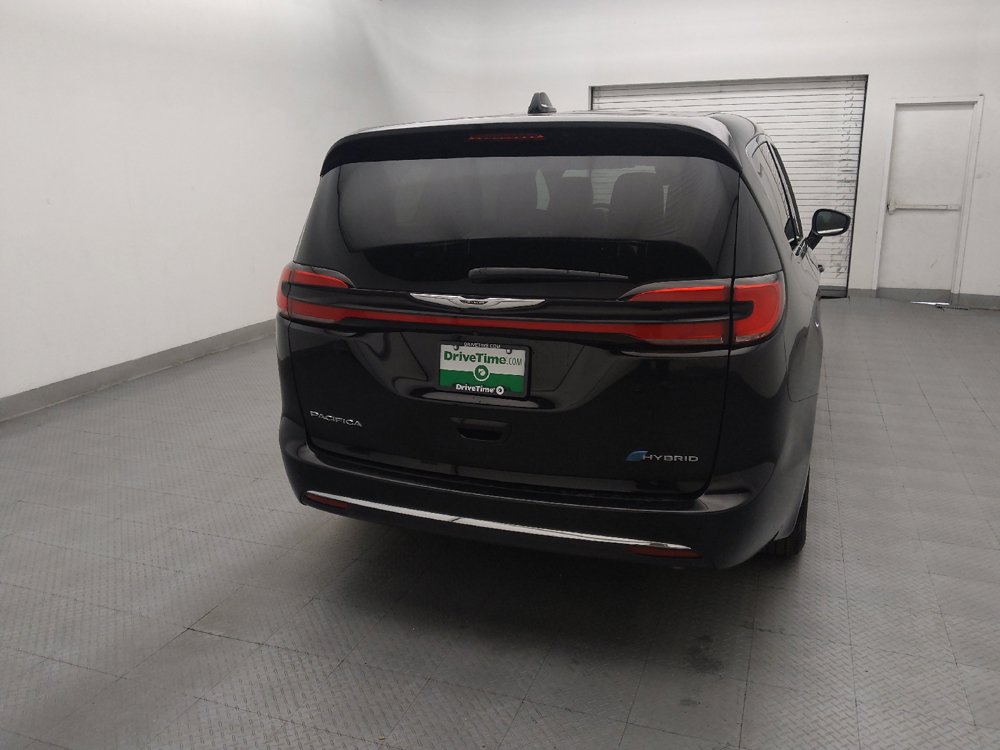 Used 2024 Chrysler Pacifica Limited FWD image 7