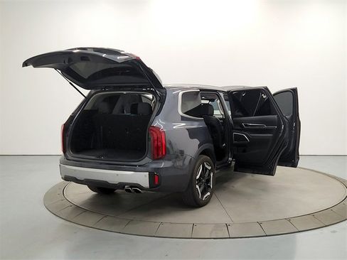 Used 2024 Kia Telluride S w/ S Sunroof Package image 14