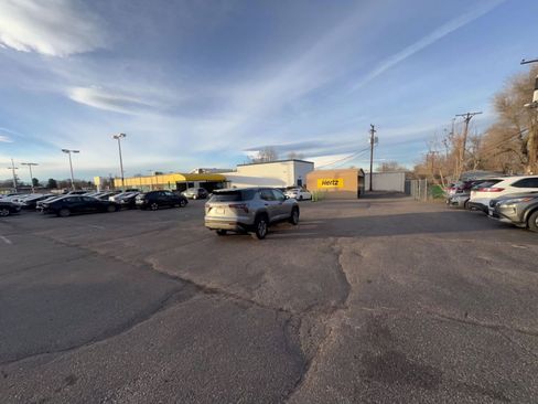 Used 2025 Chevrolet Equinox LT image 9