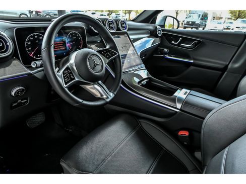 Used 2023 Mercedes-Benz GLC 300 4MATIC image 10