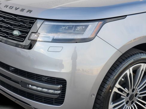 New 2026 Land Rover Range Rover Long Wheelbase SE image 35