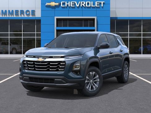 New 2026 Chevrolet Equinox LT w/ Convenience Package II FWD image 7