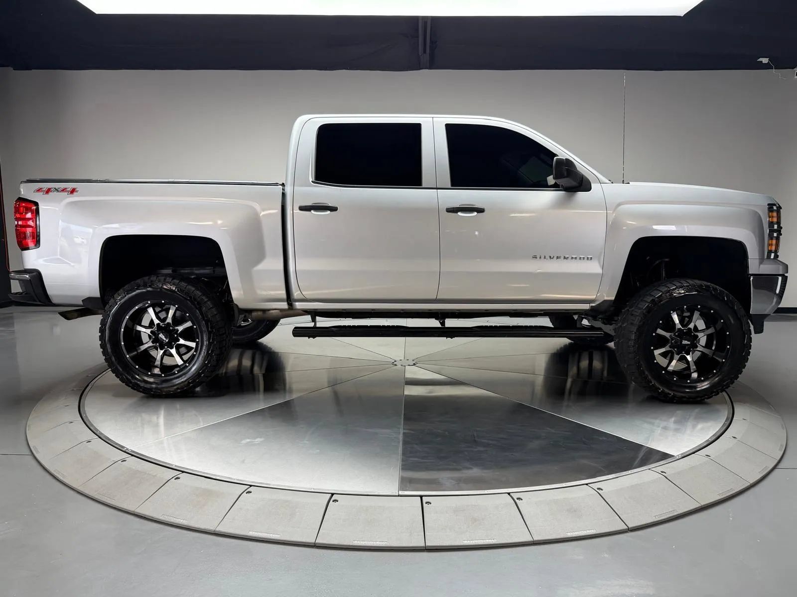 Used 2014 Chevrolet Silverado 1500 LT AWD/4WD image 6