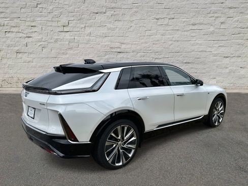 New 2025 Cadillac Lyriq Luxury image 5