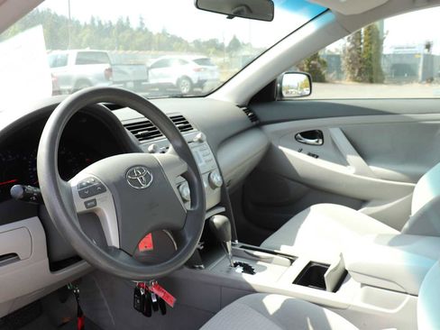 Used 2011 Toyota Camry LE FWD image 10