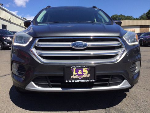 Used 2017 Ford Escape SE w/ Equipment Group 201A AWD/4WD image 4