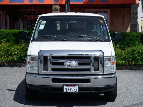 Used 2014 Ford E-350 and Econoline 350 XLT image 3