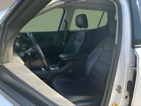 Used 2022 GMC Terrain AT4 w/ Infotainment Package II image 19